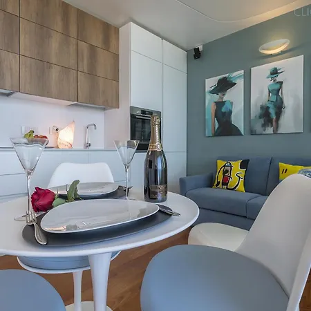 Amare Penthouse With Hot Tub Facing The Sea *