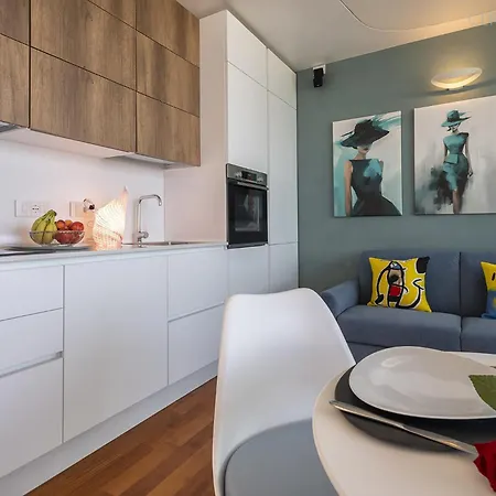 Apartment Amare Penthouse With Hot Tub Facing The Sea
