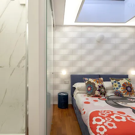 Amare Penthouse With Hot Tub Facing The Sea 아파트 *