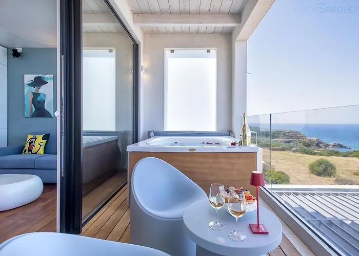 Amare Penthouse With Hot Tub Facing The Sea *